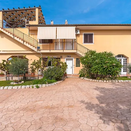 La Casa Del Vagabondo Belvedere (Sicily)
