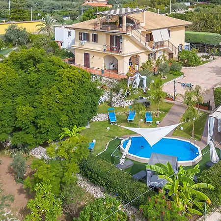 Apartment La Casa Del Vagabondo Belvedere (Sicily)
